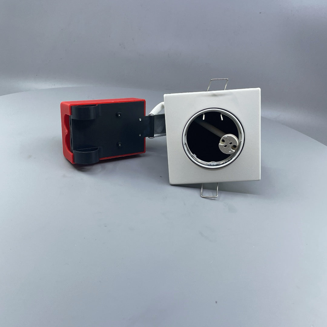 Daxtor Easy 2-Setup MR16 12V indbygningsspot IP21 – firkantet hvid, maks. 20W