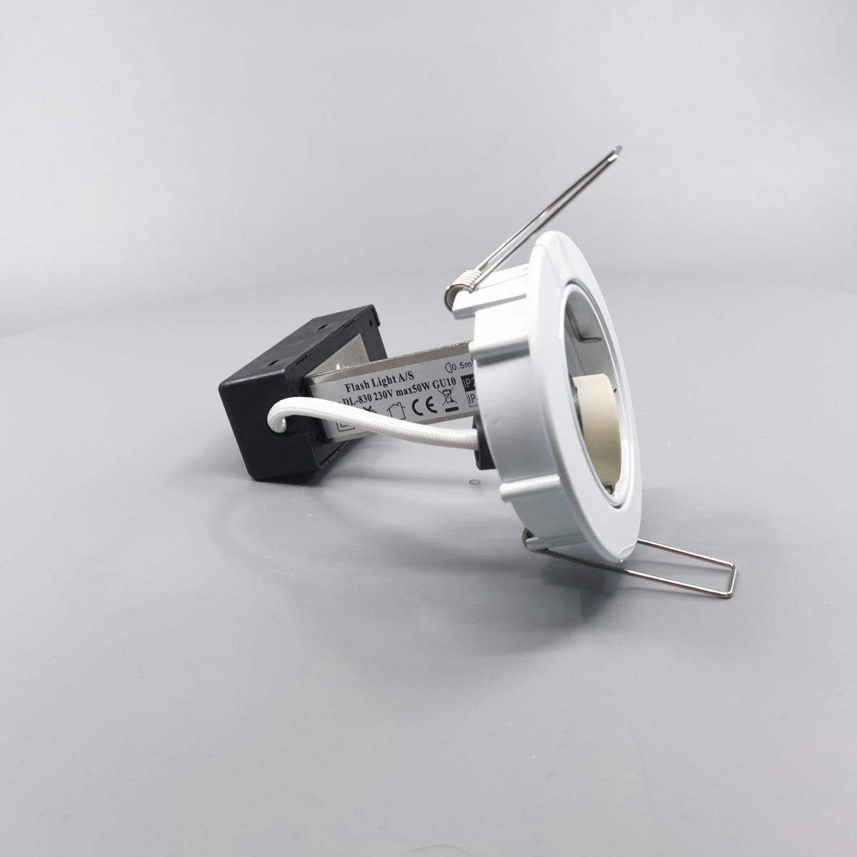 DL-830 230V GU10 max 50W hvid (360° frame 19)