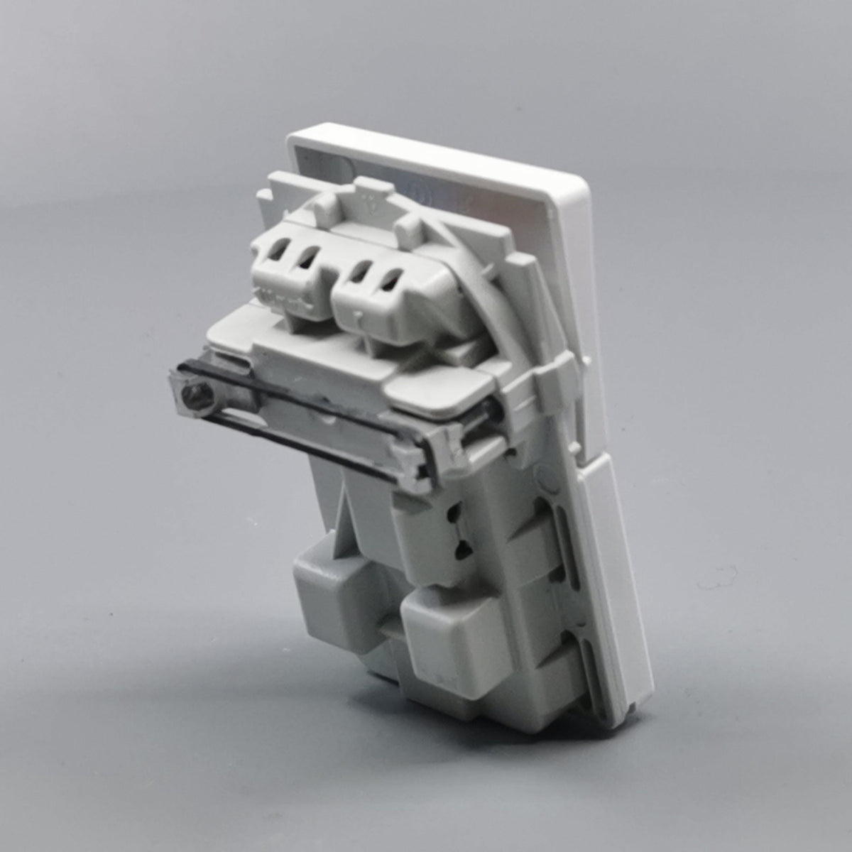 Fuga stikkontakt uden jord med afbryder 1½ modul 2-pol - hvid (360° frame 16)