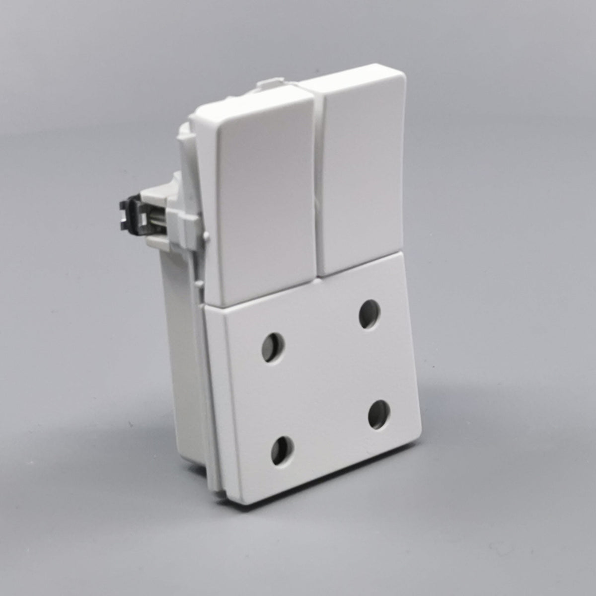 Fuga dobbelt stikkontakt med afbryder 1½ modul 2-pol - hvid (360° frame 22)