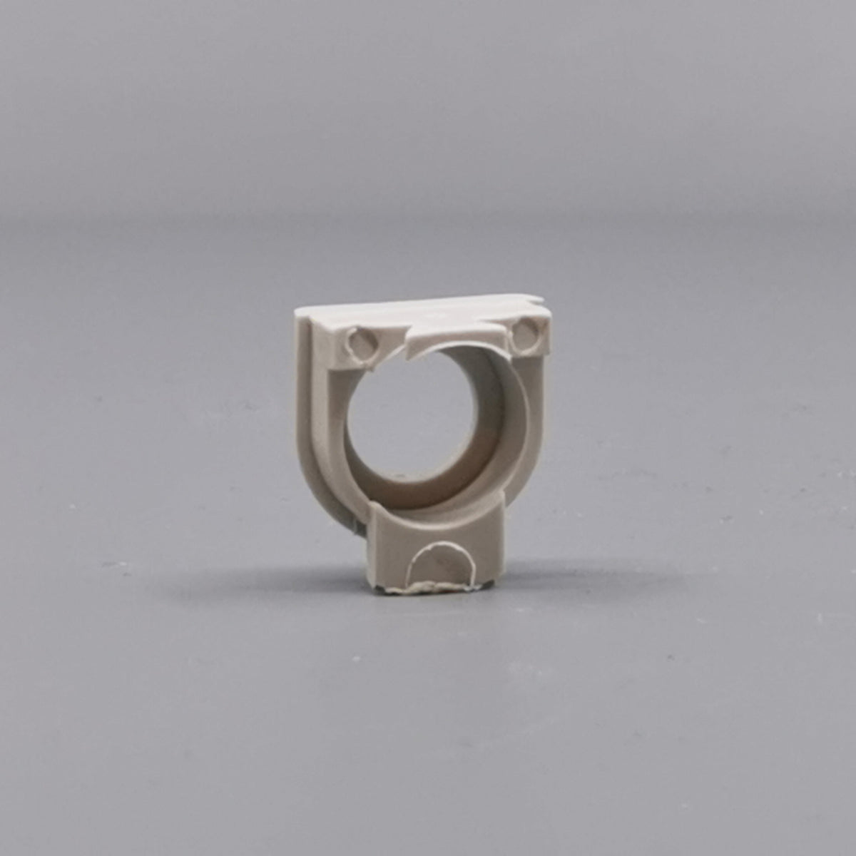 Plasttylle for rund kabel lysegrå (360° frame 12)