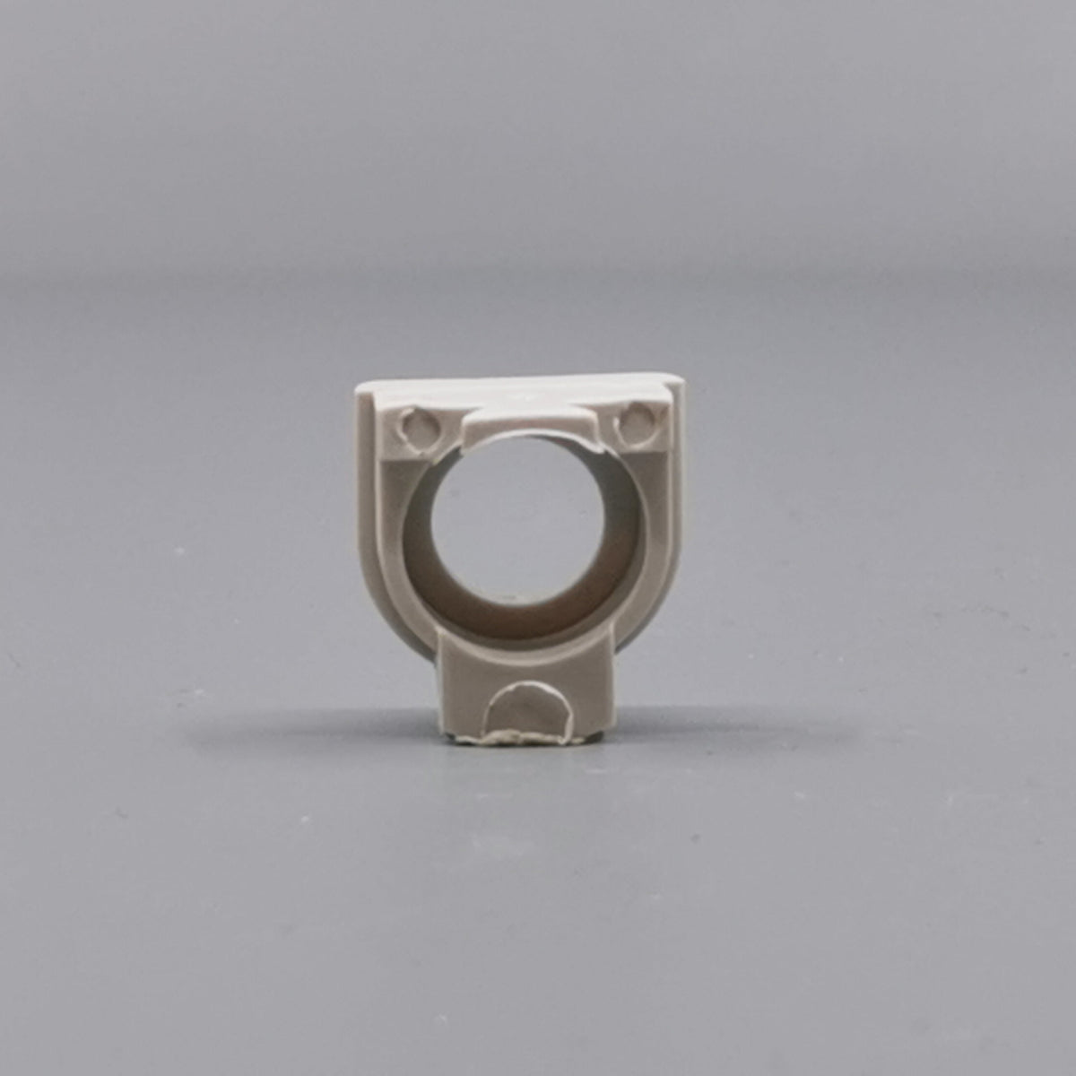 Plasttylle for rund kabel lysegrå (360° frame 13)