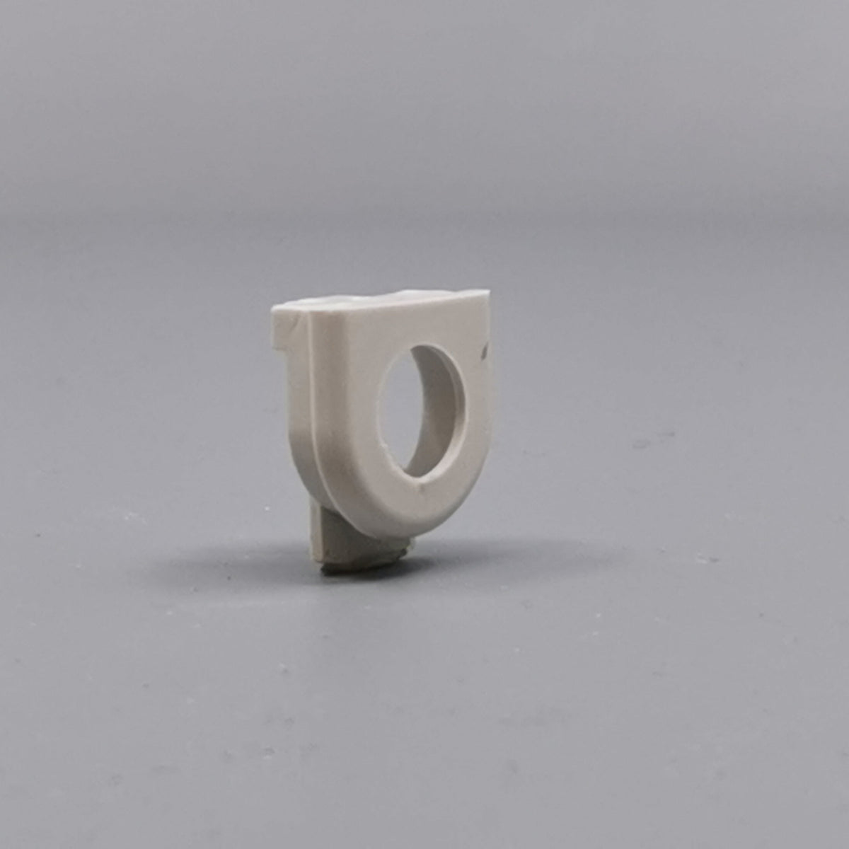 Plasttylle for rund kabel lysegrå (360° frame 22)