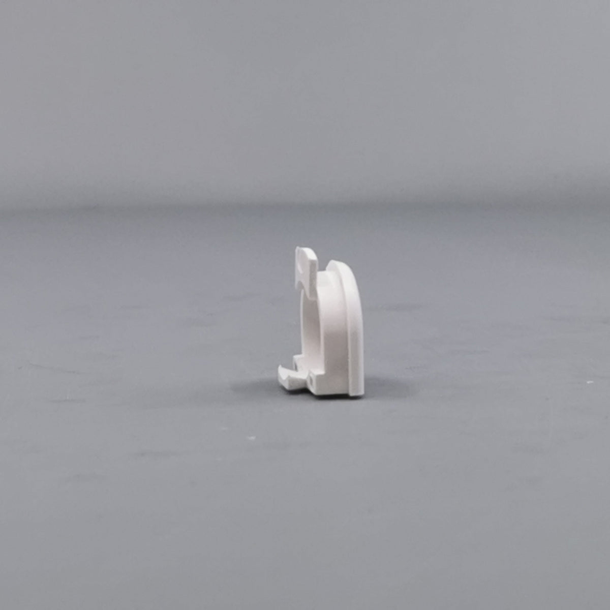 Plasttylle for rund kabel hvid (360° frame 18)