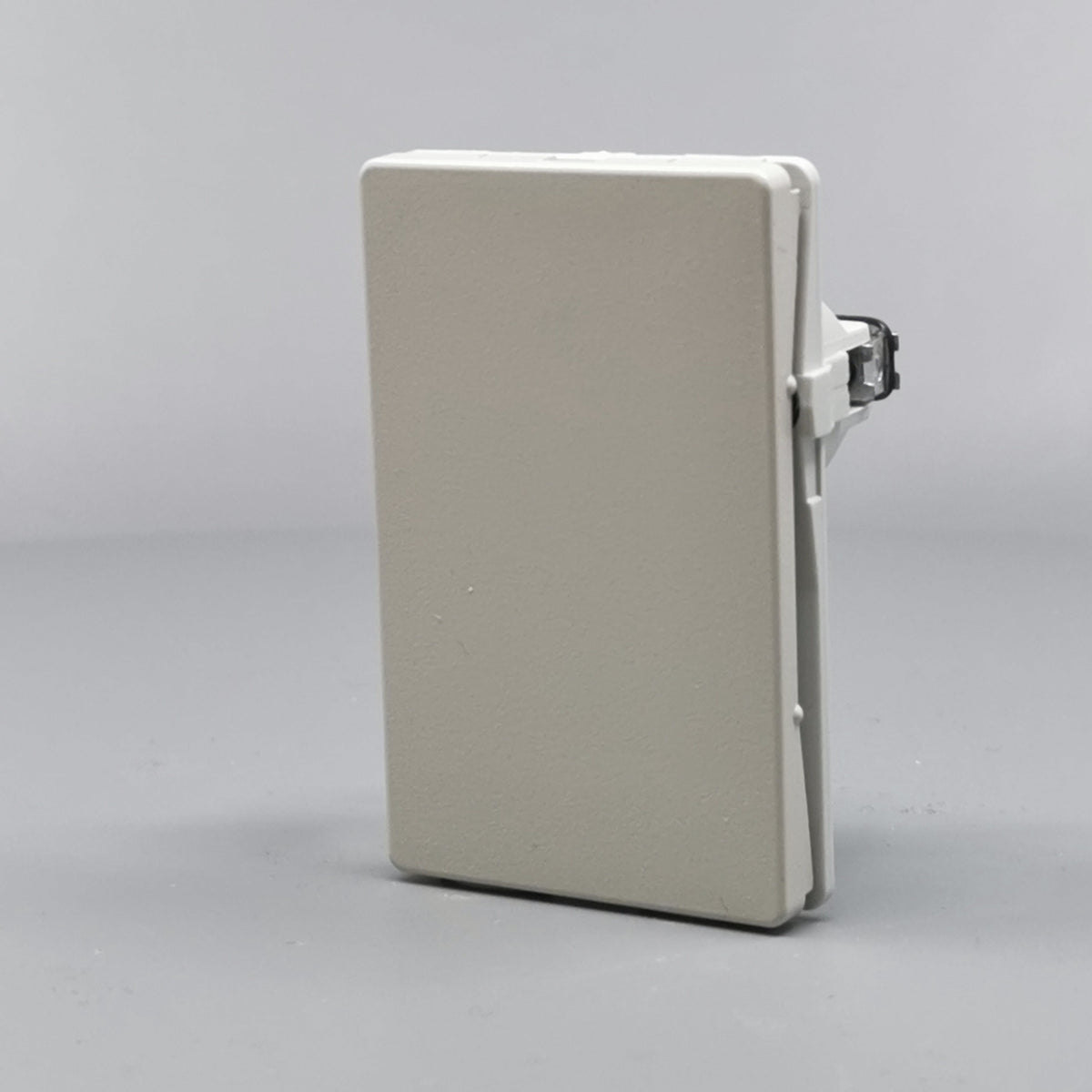 Fuga 1½ modul blænddæksel lysegrå (360° frame 3)