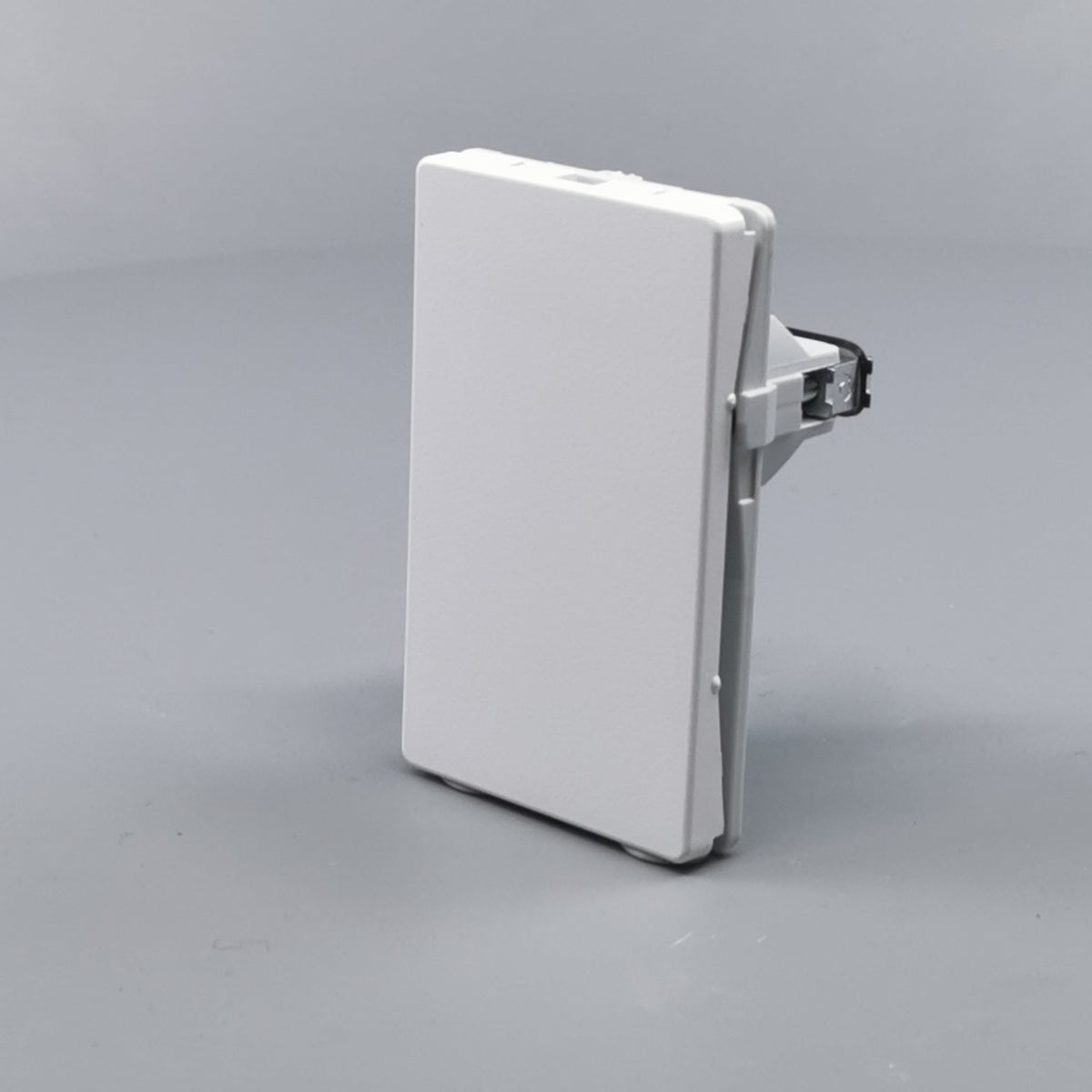Fuga blænddæksel 1½ modul - hvid (360° frame 4)