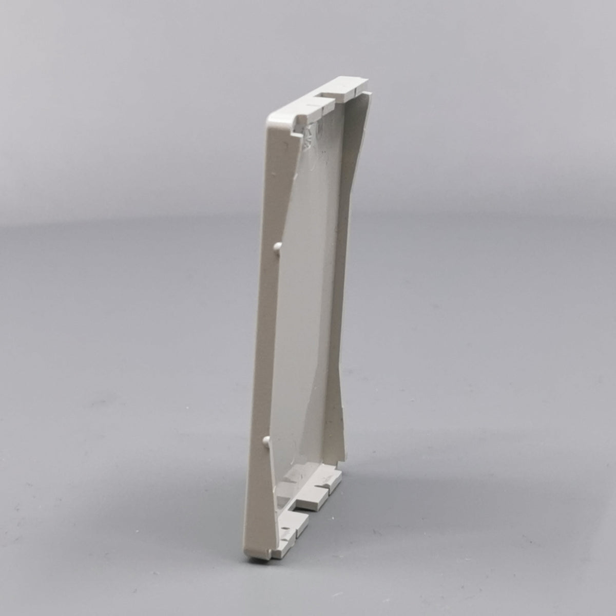 Fuga Afdækning 1½ modul for blænddæksel lysegrå (360° frame 8)