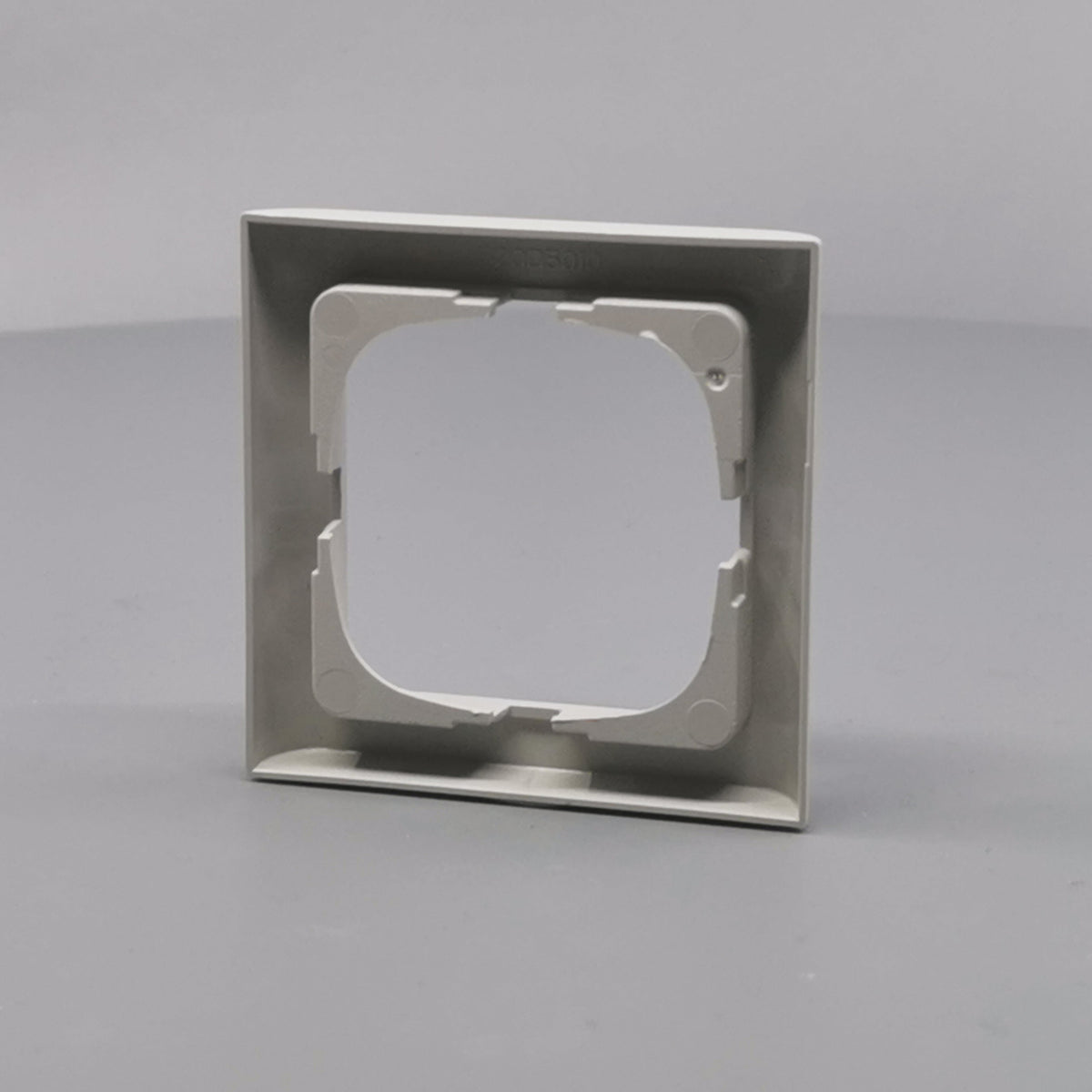 LK Fuga ramme Softline 63 1m - lysegrå (360° frame 14)