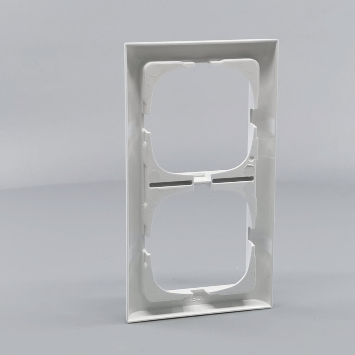 LK Fuga ramme Softline 63 2m lodret - hvid (360° frame 12)