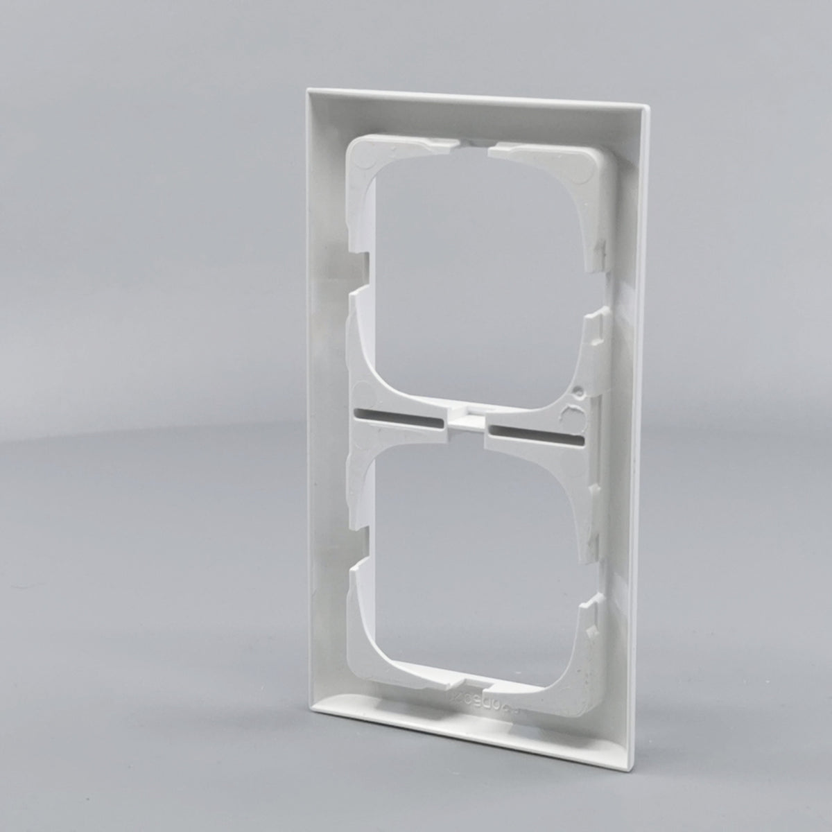 LK Fuga ramme Softline 63 2m lodret - hvid (360° frame 15)