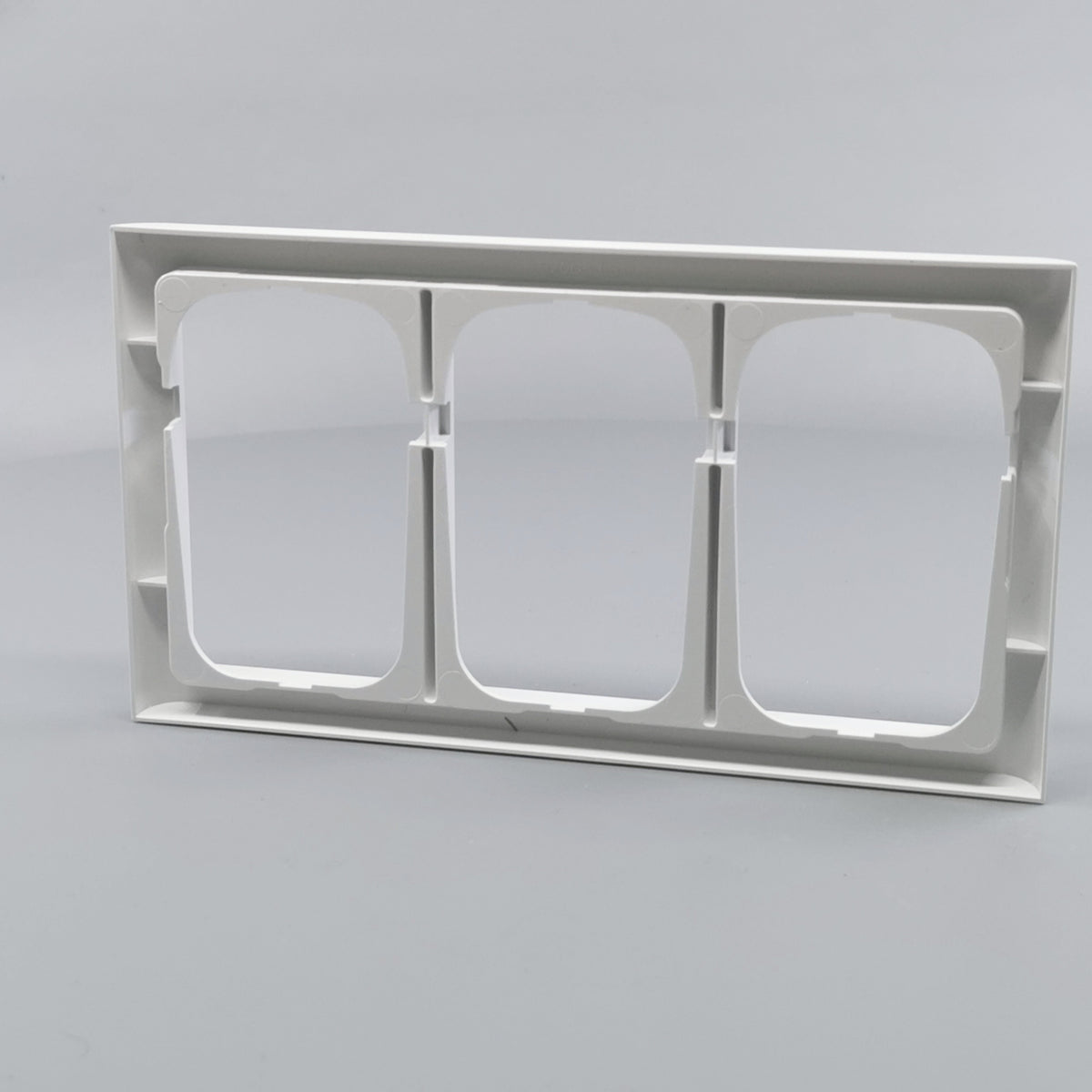 LK Fuga ramme Softline 63 3x1½m - hvid (360° frame 14)