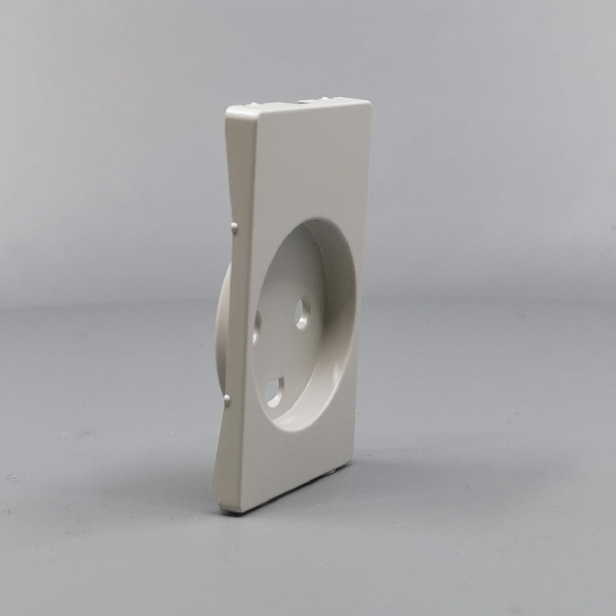 Fuga Afdækning for stikkontakt 1½ modul lysegrå (360° frame 21)