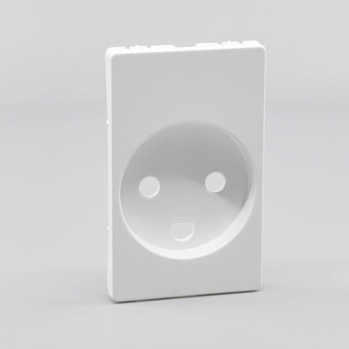 Fuga Afdækning for stikkontakt 1½ modul hvid (360° frame 24)