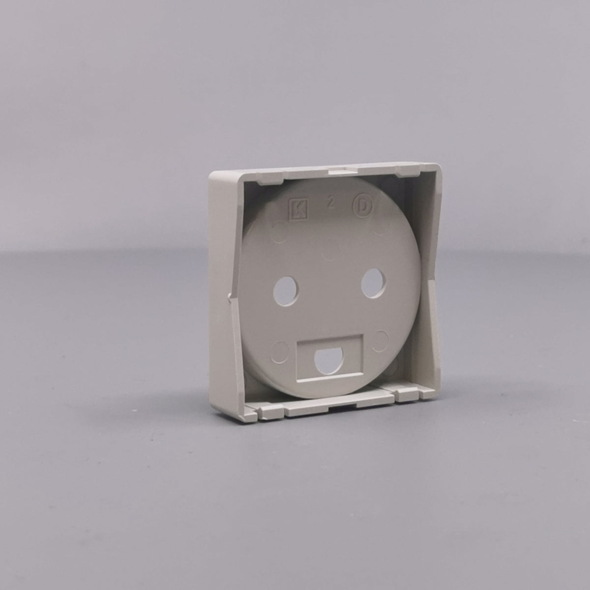 Afdækning for stikkontakt 1 modul gl model lysegrå (360° frame 11)