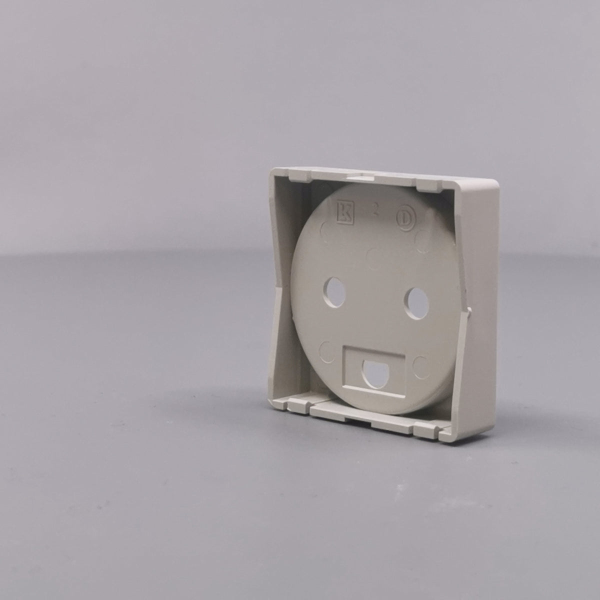 Afdækning for stikkontakt 1 modul gl model lysegrå (360° frame 16)