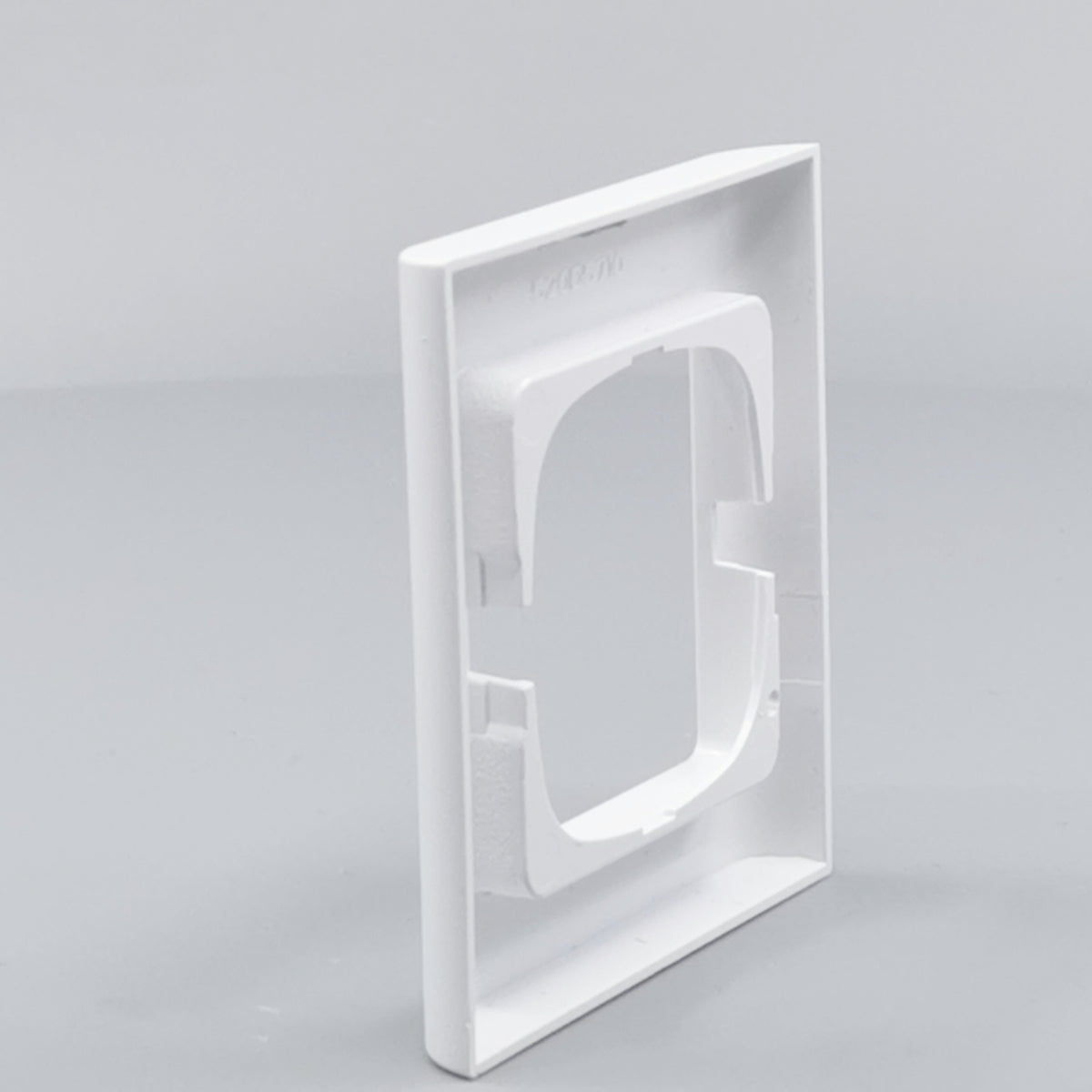 LK Fuga ramme Softline 68 1m - hvid (360° frame 9)