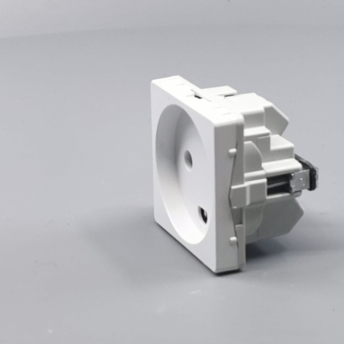 Fuga stikkontakt med jord 1 modul 2-pol - hvid (360° frame 5)