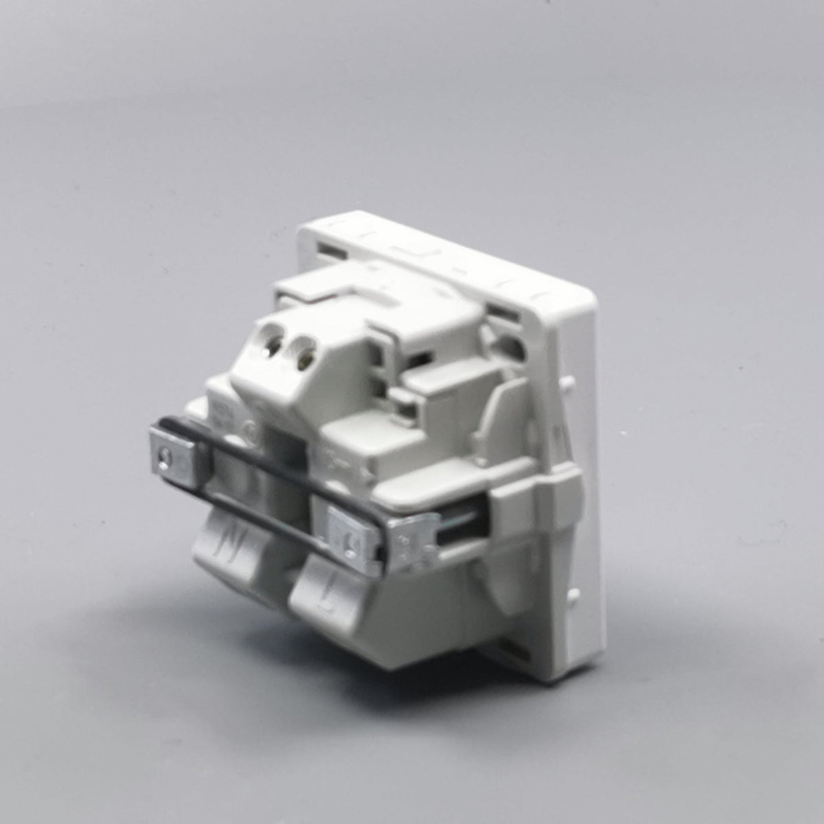 Fuga stikkontakt med jord 1 modul 2-pol - hvid (360° frame 16)