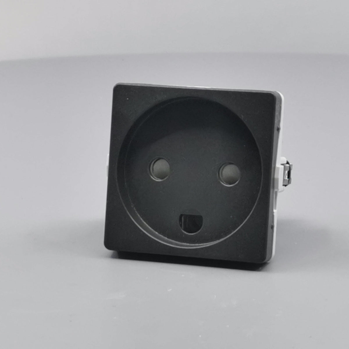LK Fuga stikkontakt 1 modul m LED -lampe koksgrå (360° frame 2)