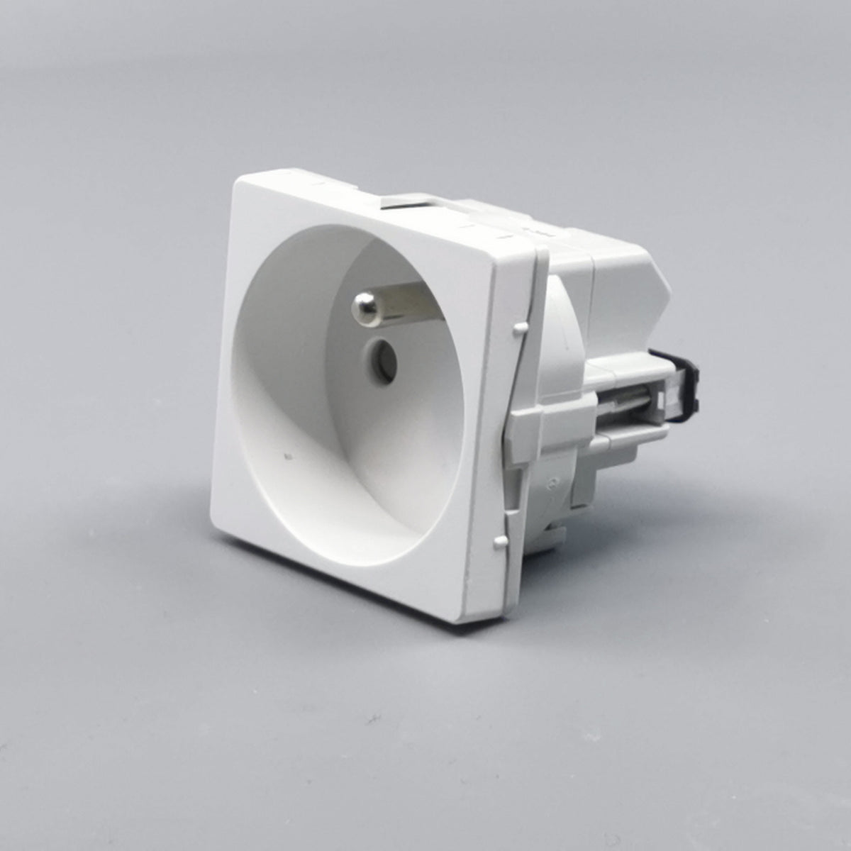 Fuga stikkontakt m. pindjord 1 modul 2-pol - hvid (360° frame 4)