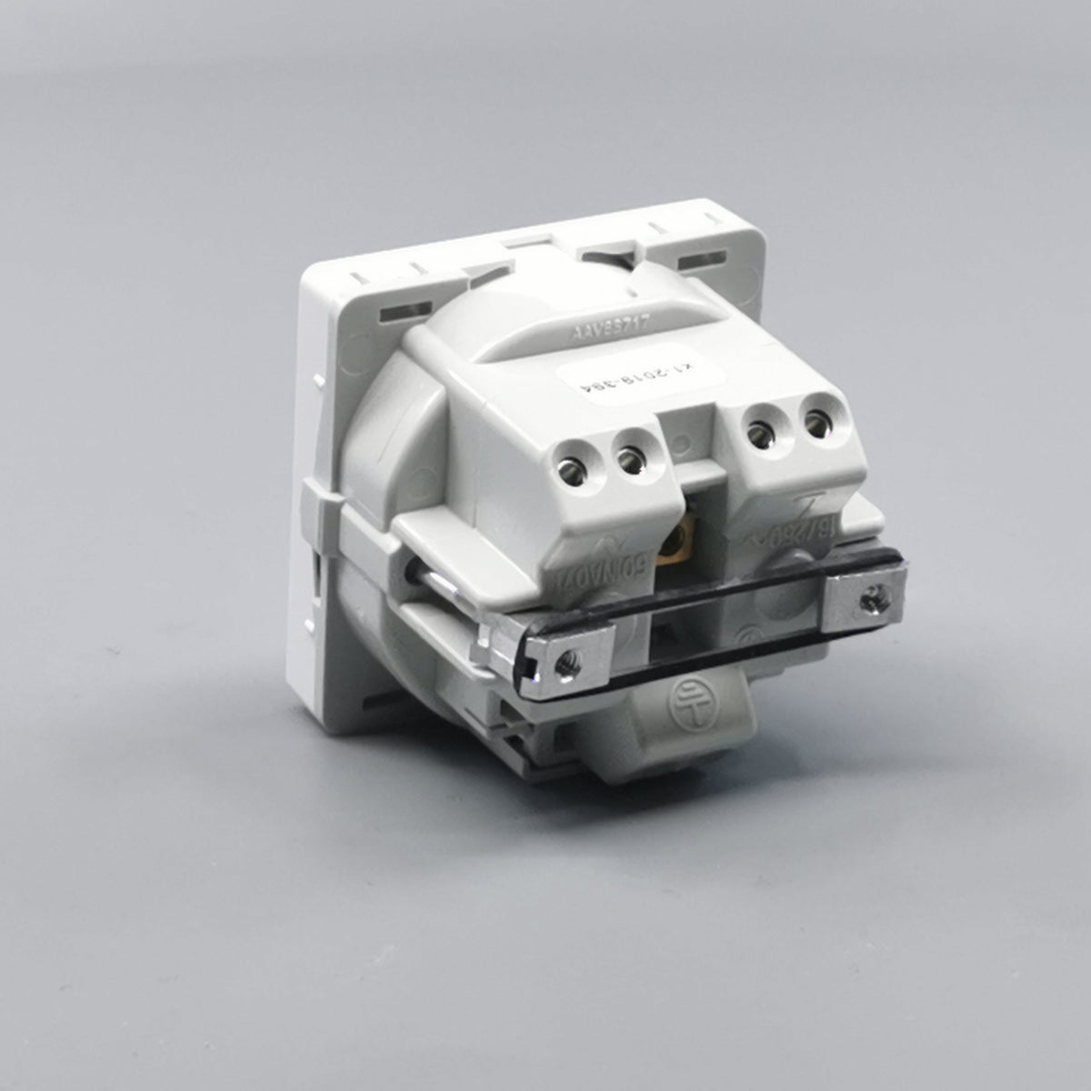 Fuga stikkontakt m. pindjord 1 modul 2-pol - hvid (360° frame 11)