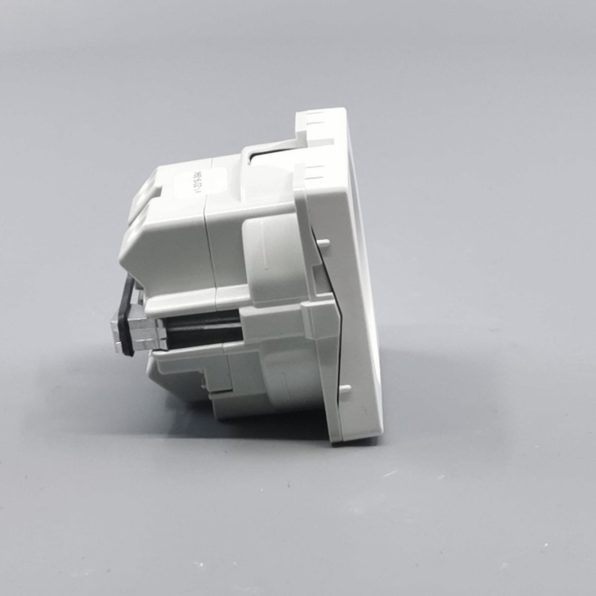 Fuga stikkontakt m. pindjord 1 modul 2-pol - hvid (360° frame 19)