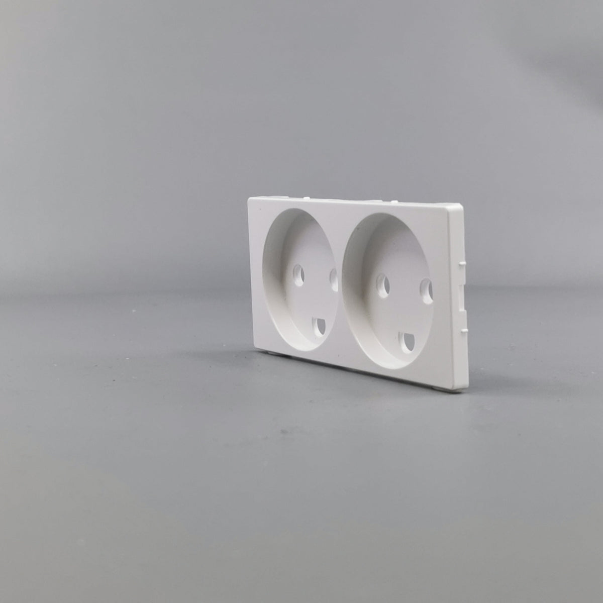 LK FUGA tangent stikkontakt 2 M, 2-pol med jord hv (360° frame 5)