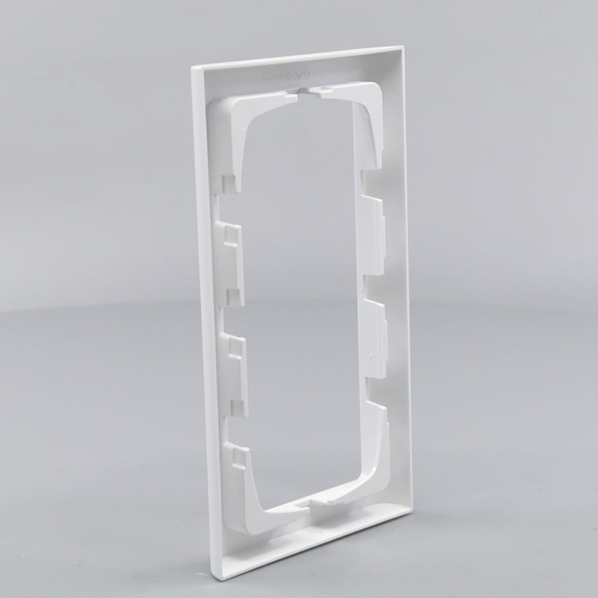 LK Fuga ramme Softline 63 2m lodret - hvid (360° frame 10)