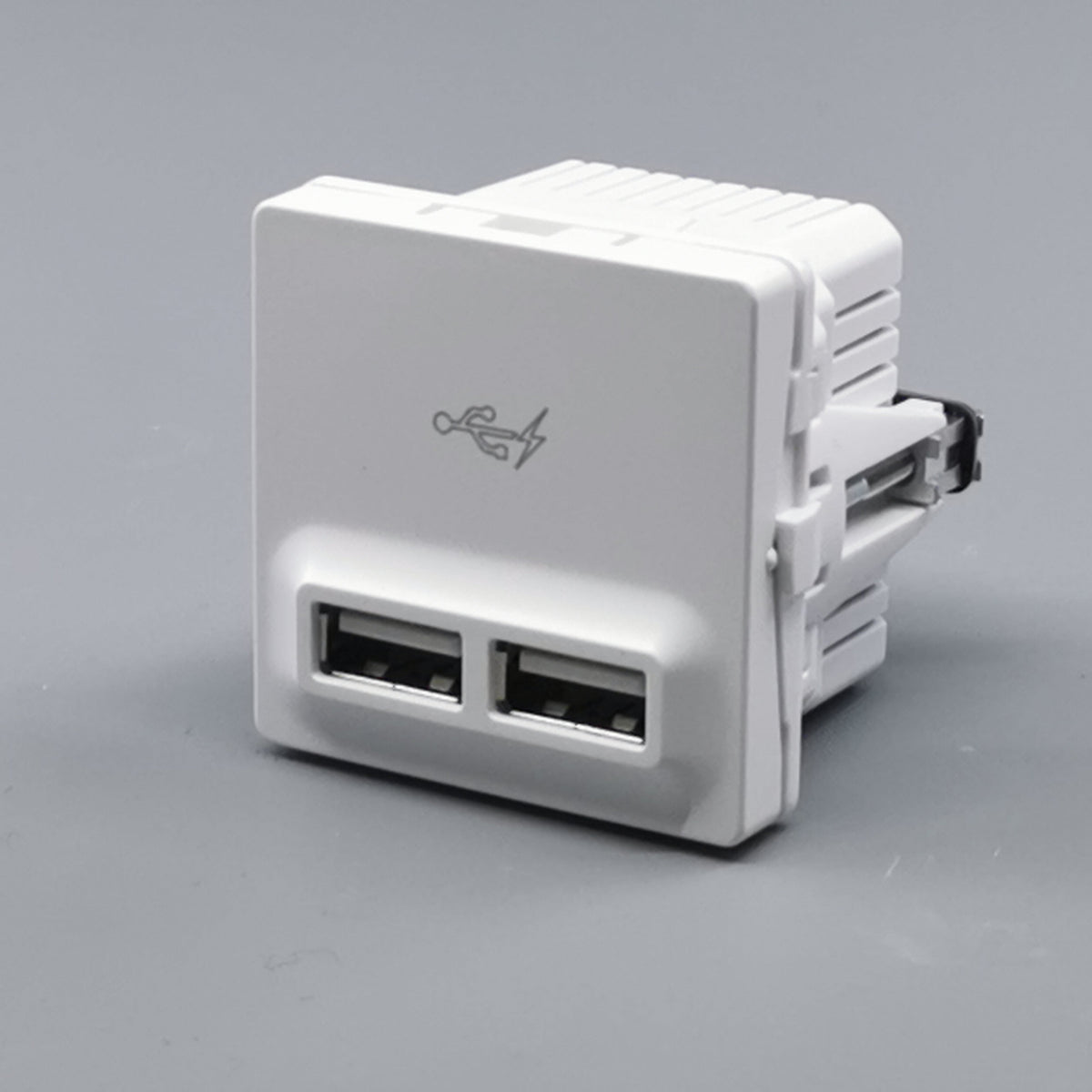 Fuga 2xUSB lader 2,1A 1 modul - hvid (360° frame 3)