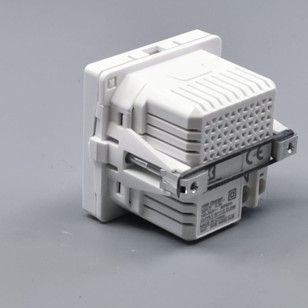 Fuga 2xUSB lader 2,1A 1 modul - hvid (360° frame 10)