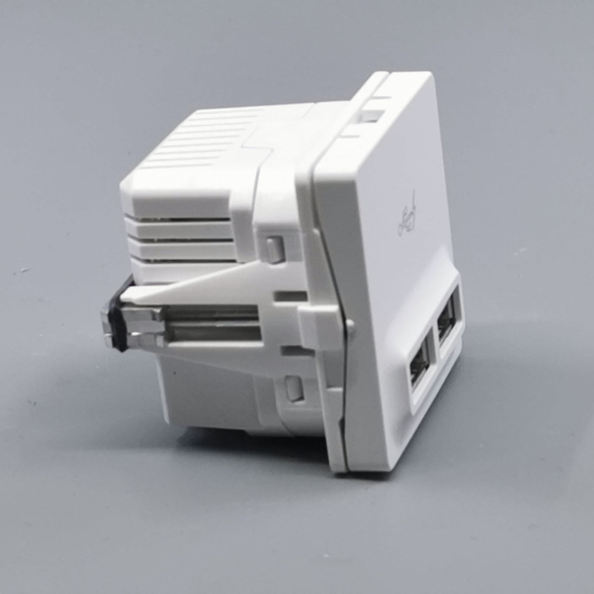 Fuga 2xUSB lader 2,1A 1 modul - hvid (360° frame 20)