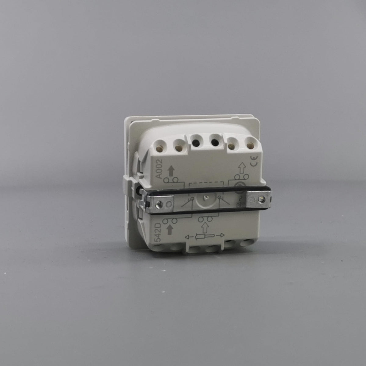 LK Fuga afbryder 2-pol 440V 16A - hvid (360° frame 12)