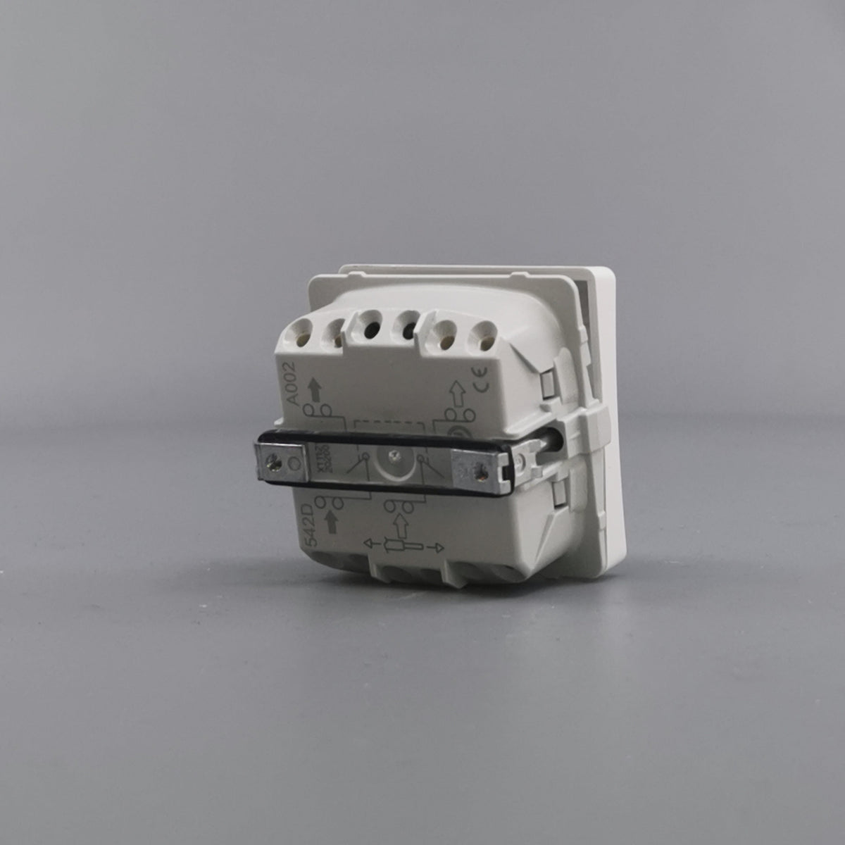 LK Fuga afbryder 2-pol 440V 16A - hvid (360° frame 15)