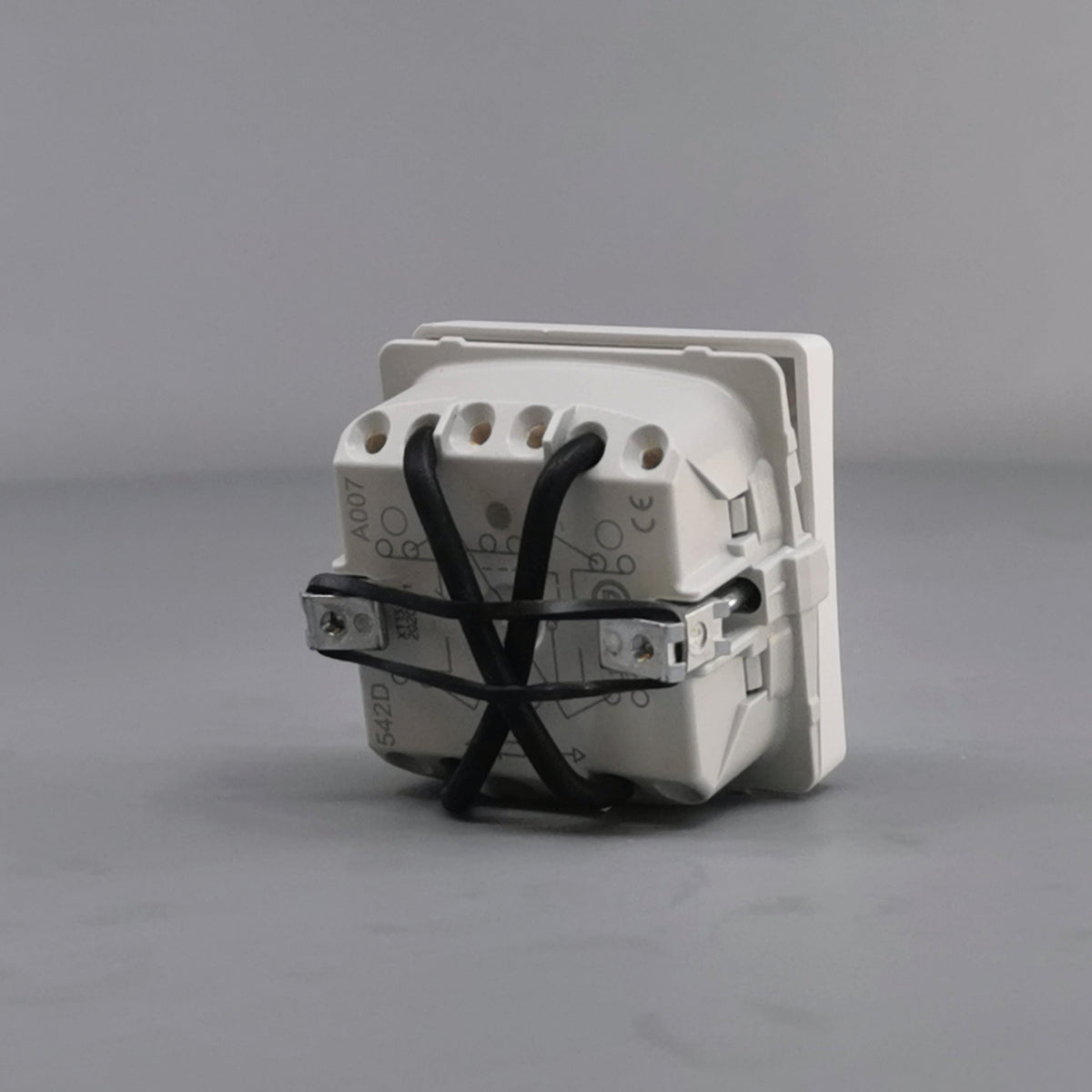 LK Fuga krydsning afbryder 16A - hvid (360° frame 15)