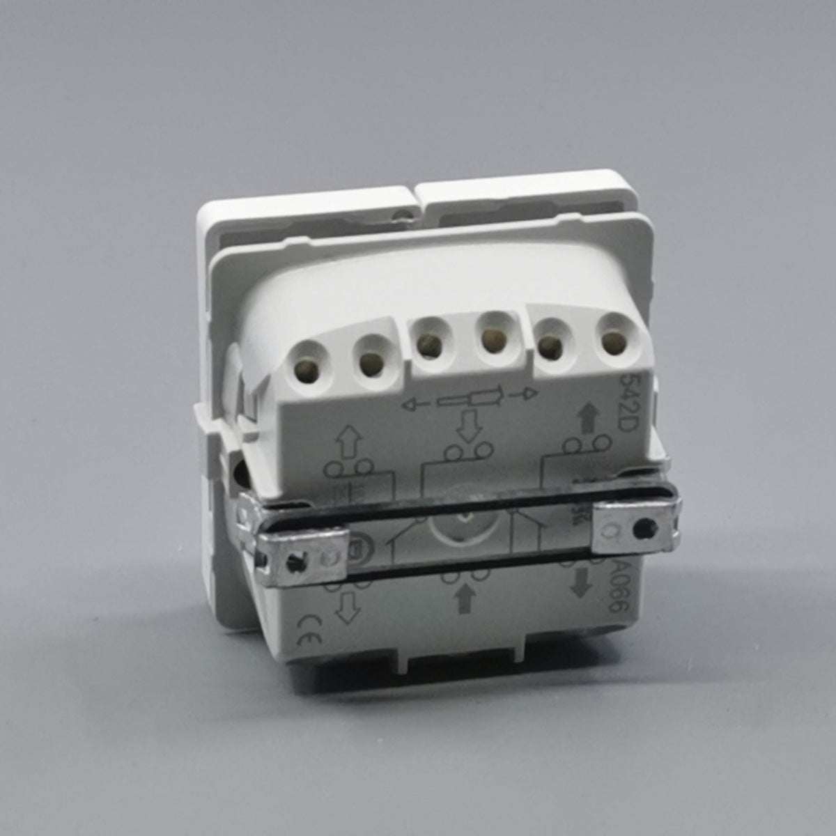 LK Fuga dobbelt korrespondance afbryder 16A - hvid (360° frame 12)