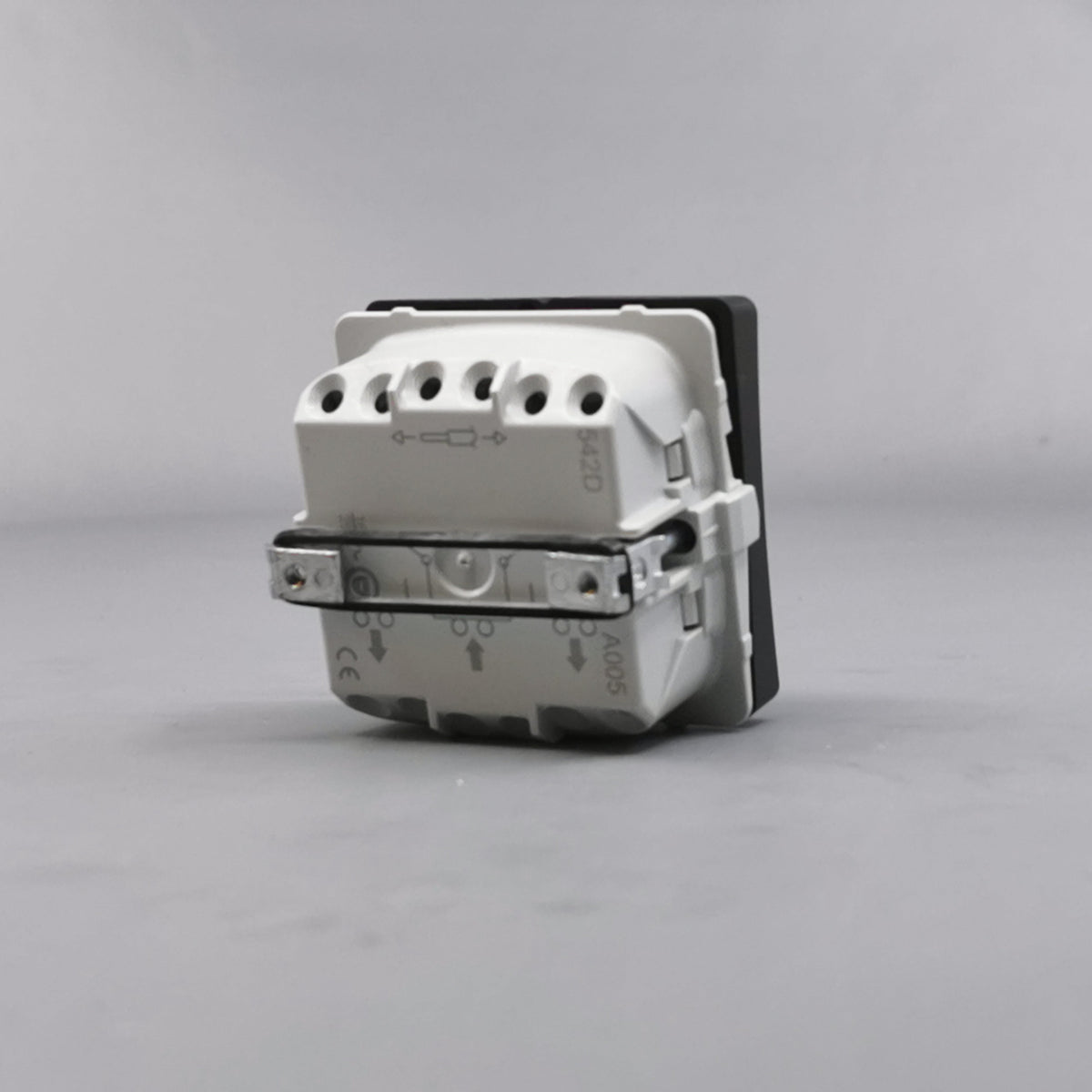 LK FUGA® afbryder krone 16A, koksgrå (360° frame 15)