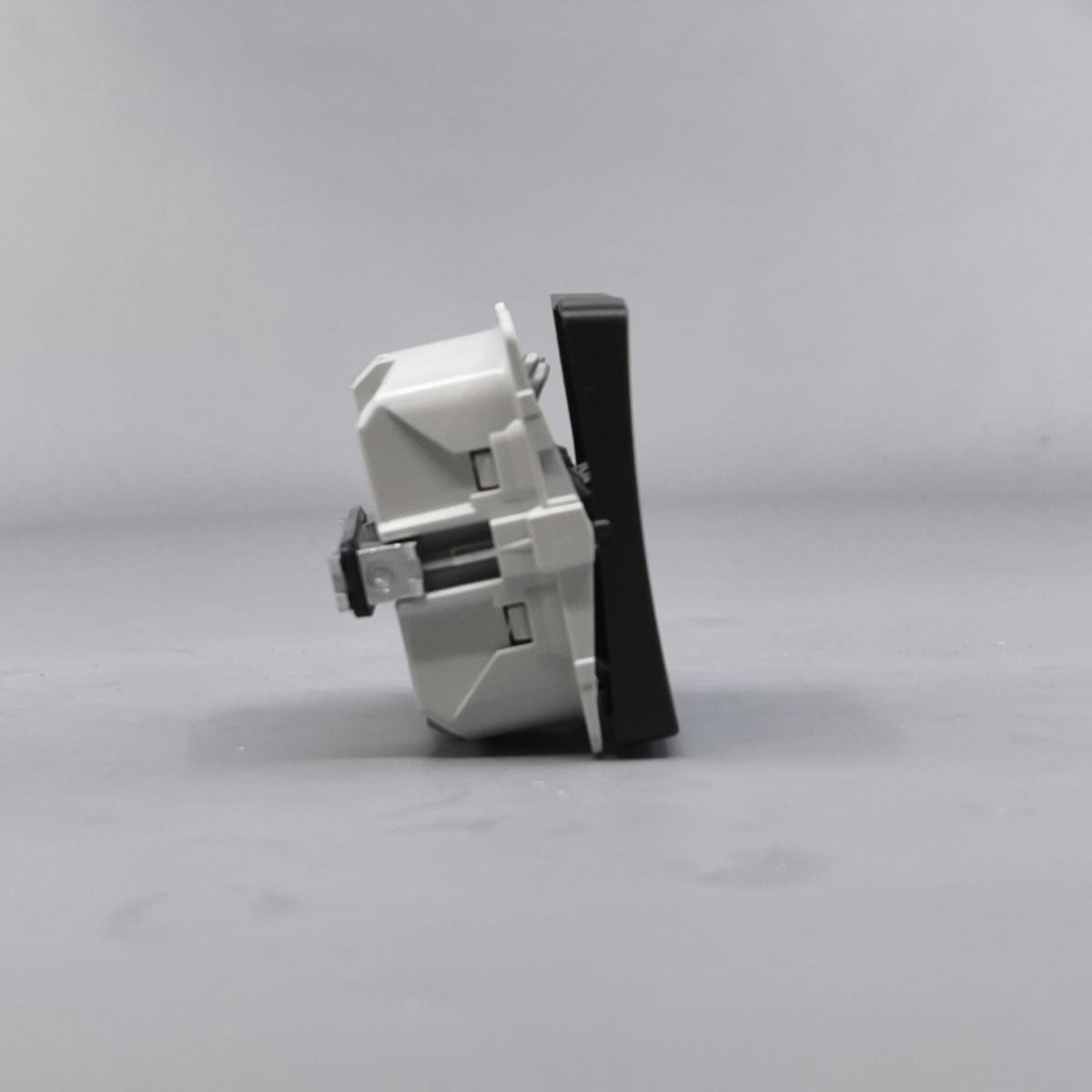 LK FUGA® afbryder krone 16A, koksgrå (360° frame 19)