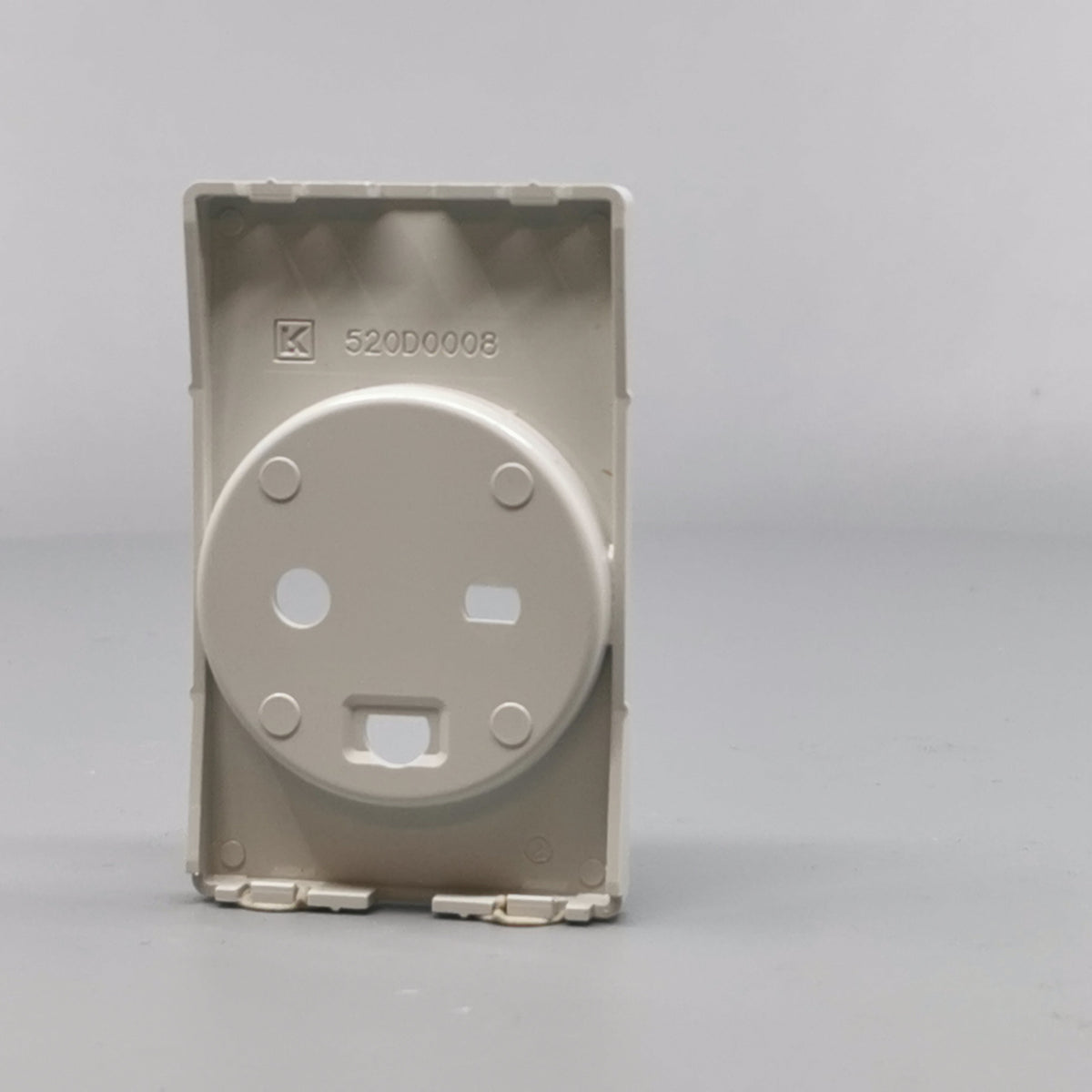 Fuga afdækning til hospital stikkontakt m. jord 1½ modul - lysegrå (360° frame 14)