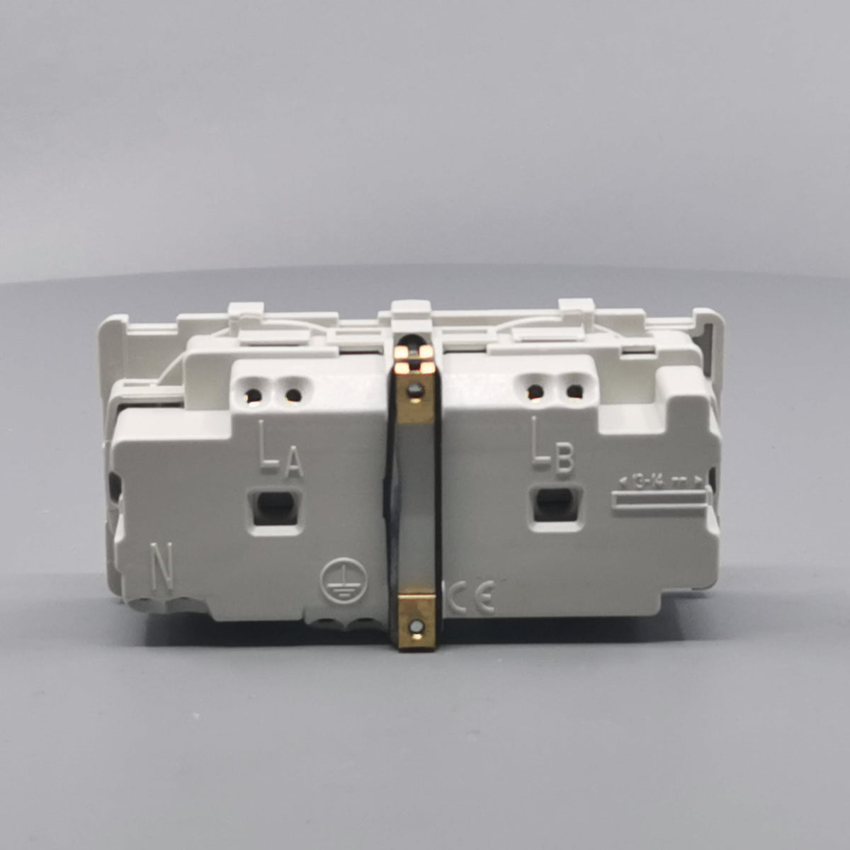 Fuga dobbelt stikkontakt for 2 tændinger 2-polet m (360° frame 13)