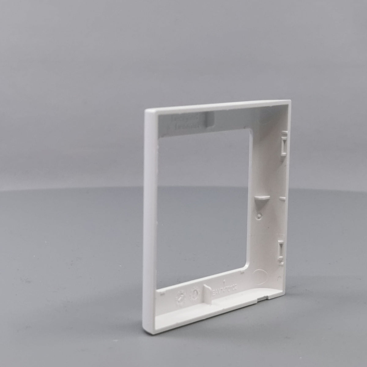 LK Fuga ramme SOFT 63 1m - hvid (360° frame 10)