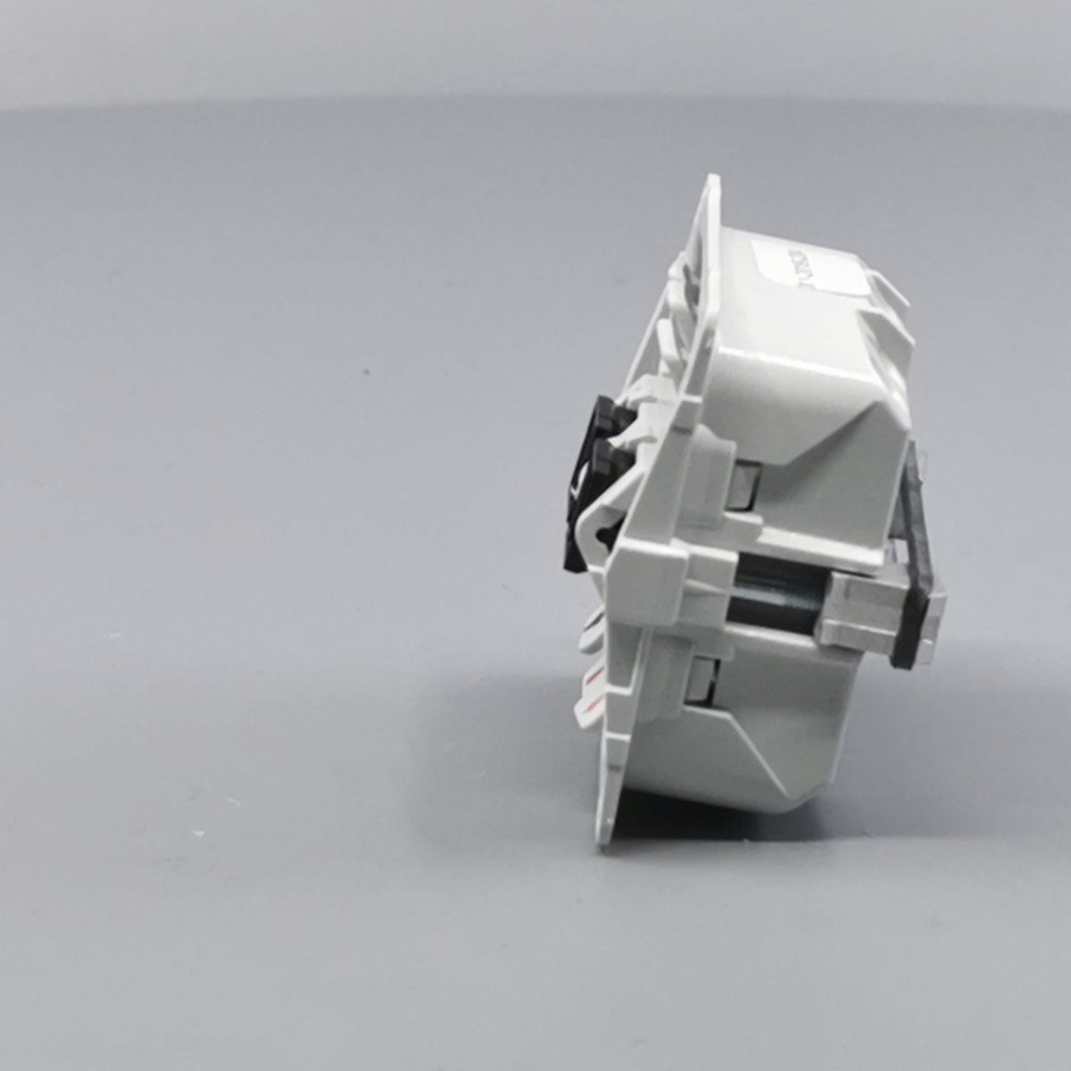 Fuga 1-pol afbryder m/sløjfeklemme 16A u/afdækning (360° frame 7)