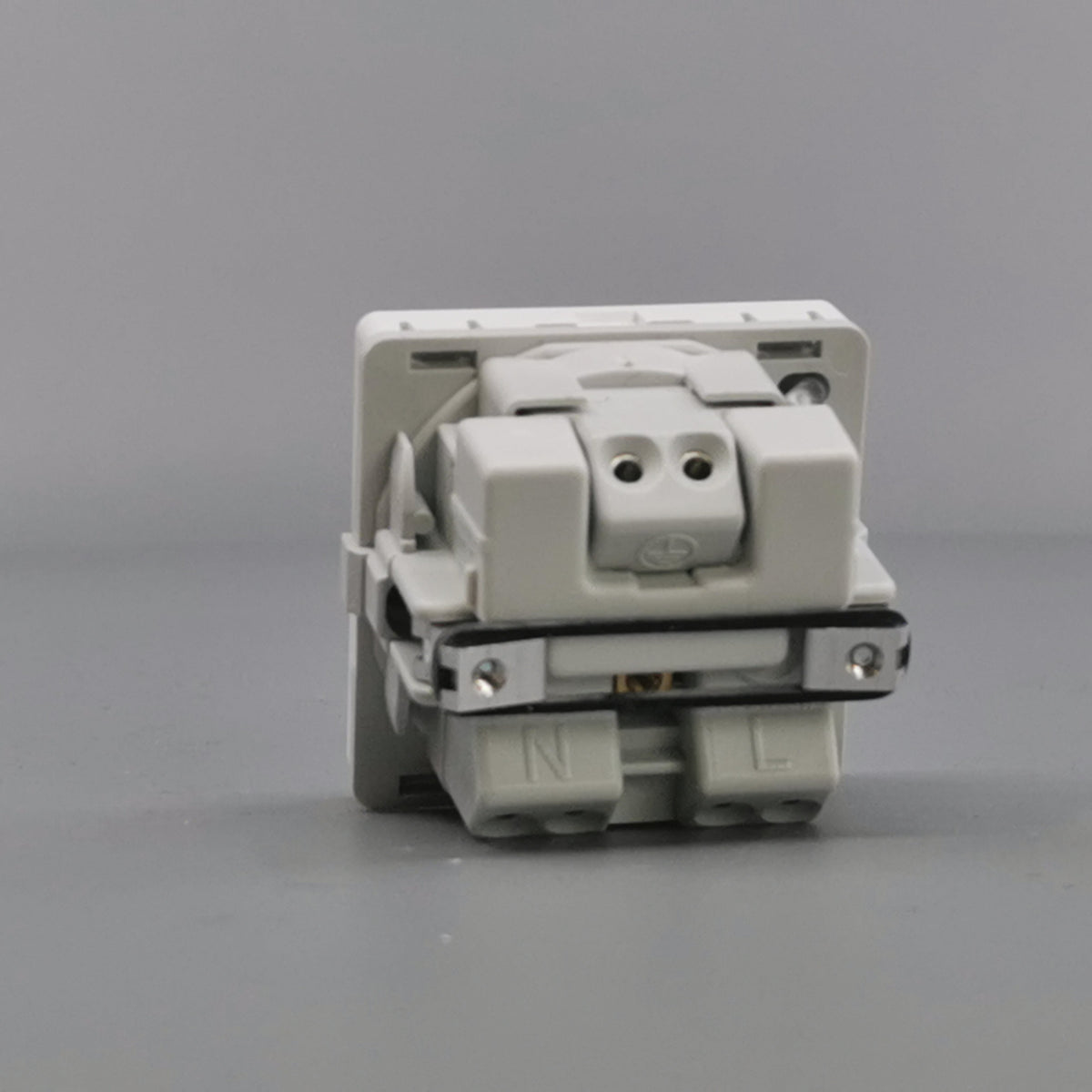 Fuga stikkontakt m. jord og LED lampe 1 modul - hvid (360° frame 12)