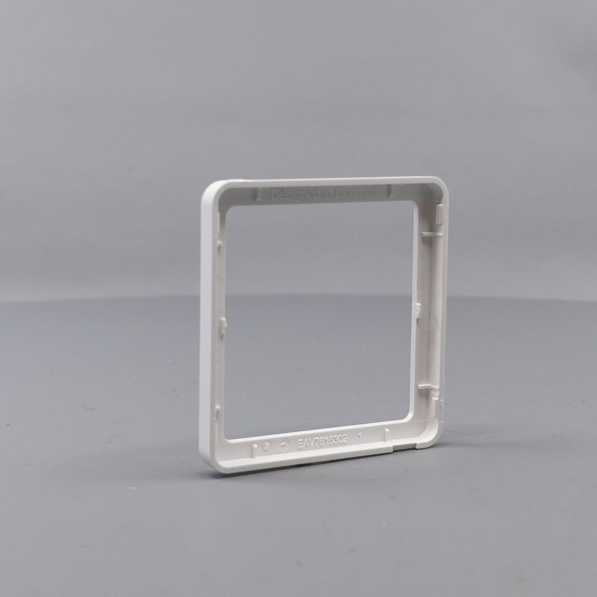 LK Fuga ramme SLIM 55 1m - hvid (360° frame 11)