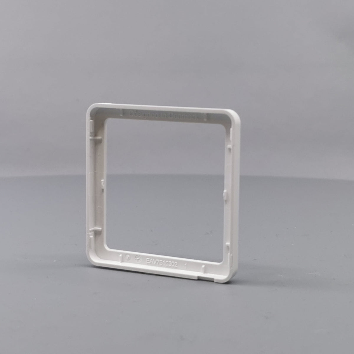 LK Fuga ramme SLIM 55 1m - hvid (360° frame 15)