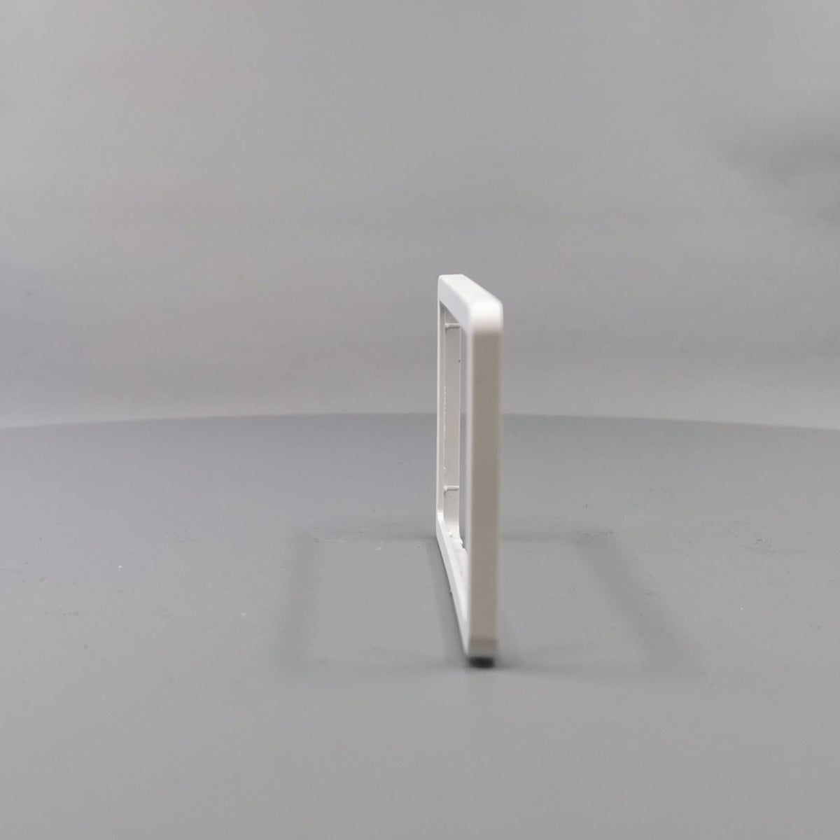 LK Fuga ramme SLIM 55 2m - hvid (360° frame 7)