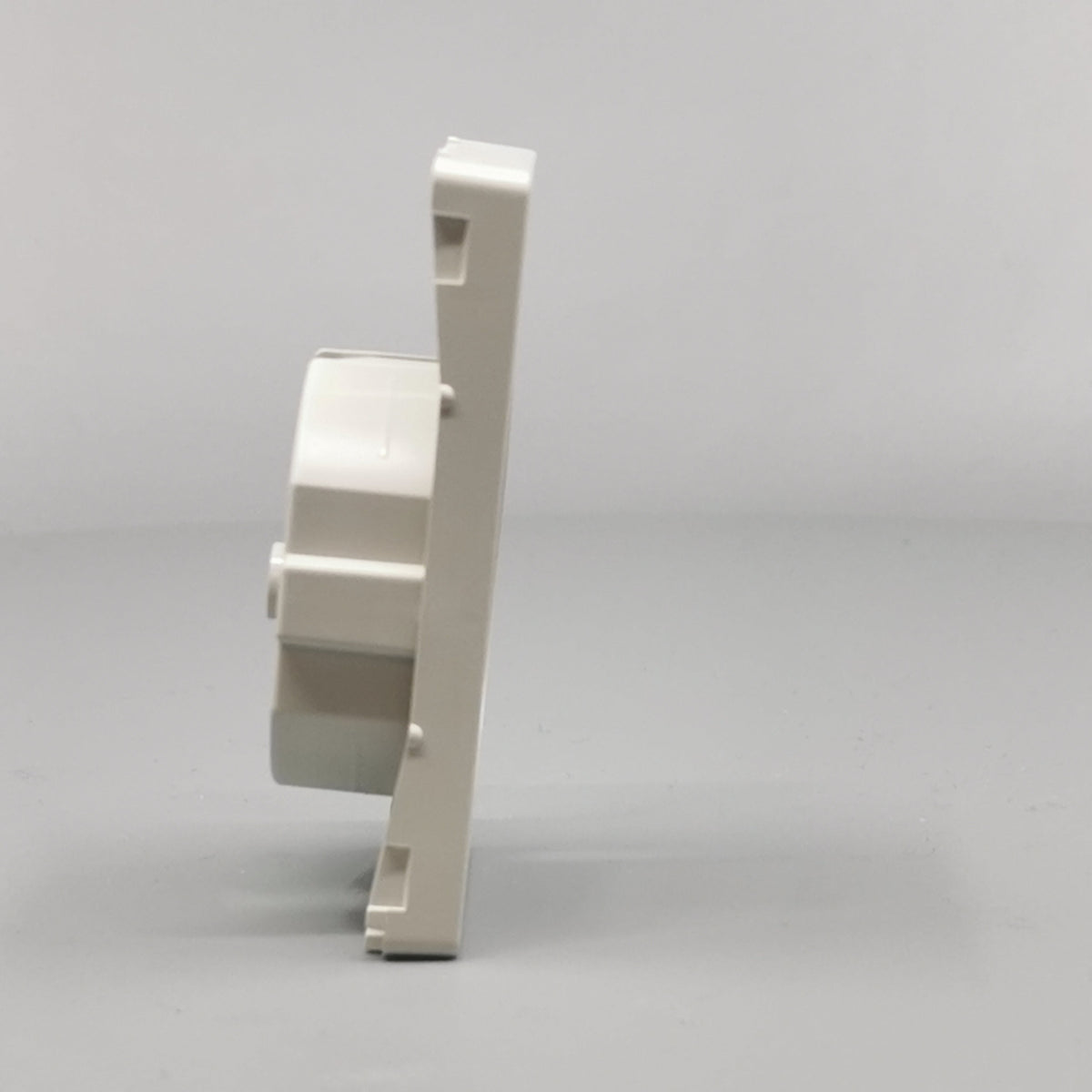 LK Fuga afdækning til 1½m stikkontakt med sidejord - lysegrå (360° frame 19)