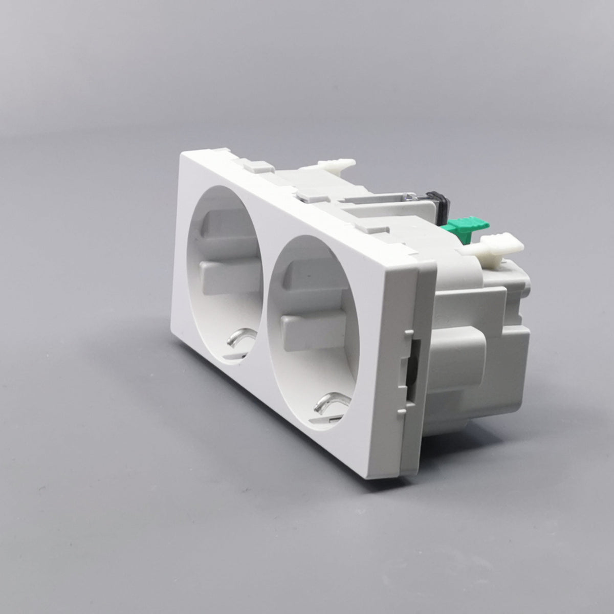 FUGA SIDE JORD DOBBELT STIKKONTAKT 2M HV (360° frame 5)