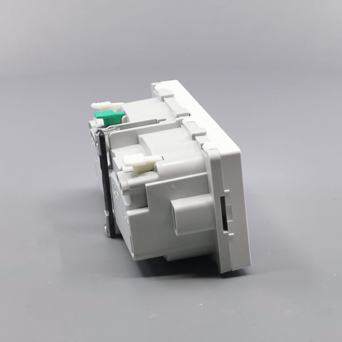 FUGA SIDE JORD DOBBELT STIKKONTAKT 2M HV (360° frame 18)