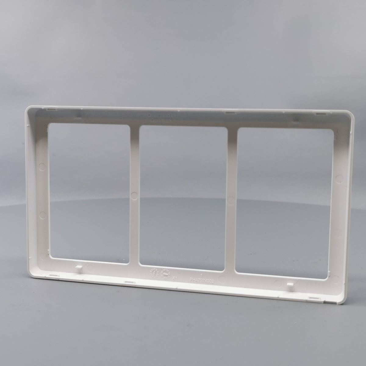LK Fuga ramme BASE 63 3x1½m - hvid (360° frame 14)
