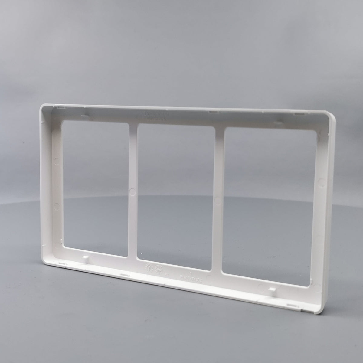LK Fuga ramme BASE 63 3x1½m - hvid (360° frame 15)